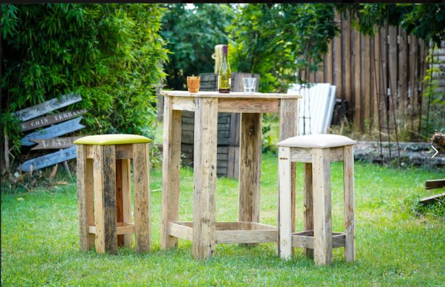 Mobilier de jardin en bois recyclé